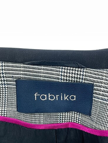 38 Beden çeşitli Renk Fabrika Blazer %70 İndirimli.