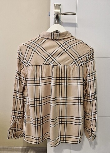 Stradivarius Cool rahat ve şık Burberry desenli Stradivarius gömlek