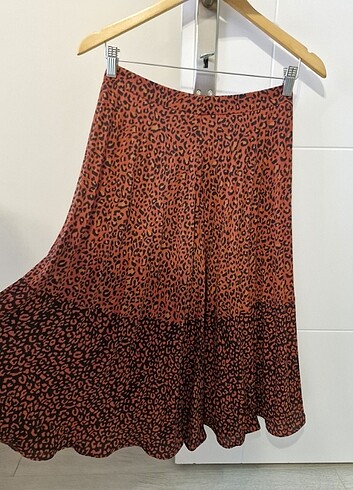 s Beden kırmızı Renk Kırmızı şık leopar desenli tiril tiril Stradivarius etek