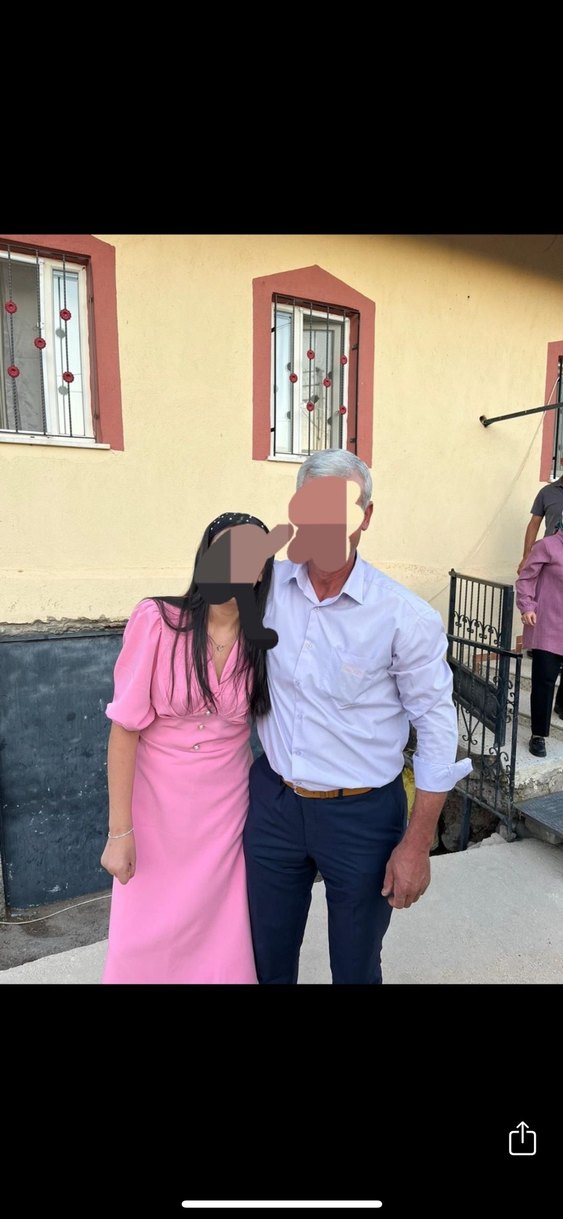 Pembe V Yaka Midi Elbise - Görsel 3