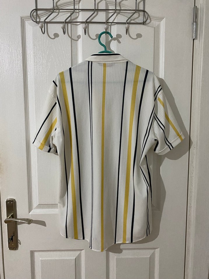 Sarı Çizgili Kısa Kollu Erkek Gömlek - Görsel 2