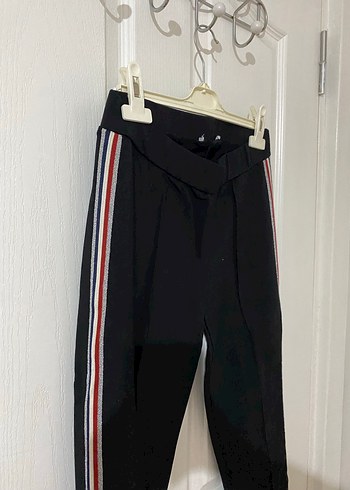 Siyah Çizgili Kemerli Kadın Kumaş Pantolon - Görsel 3