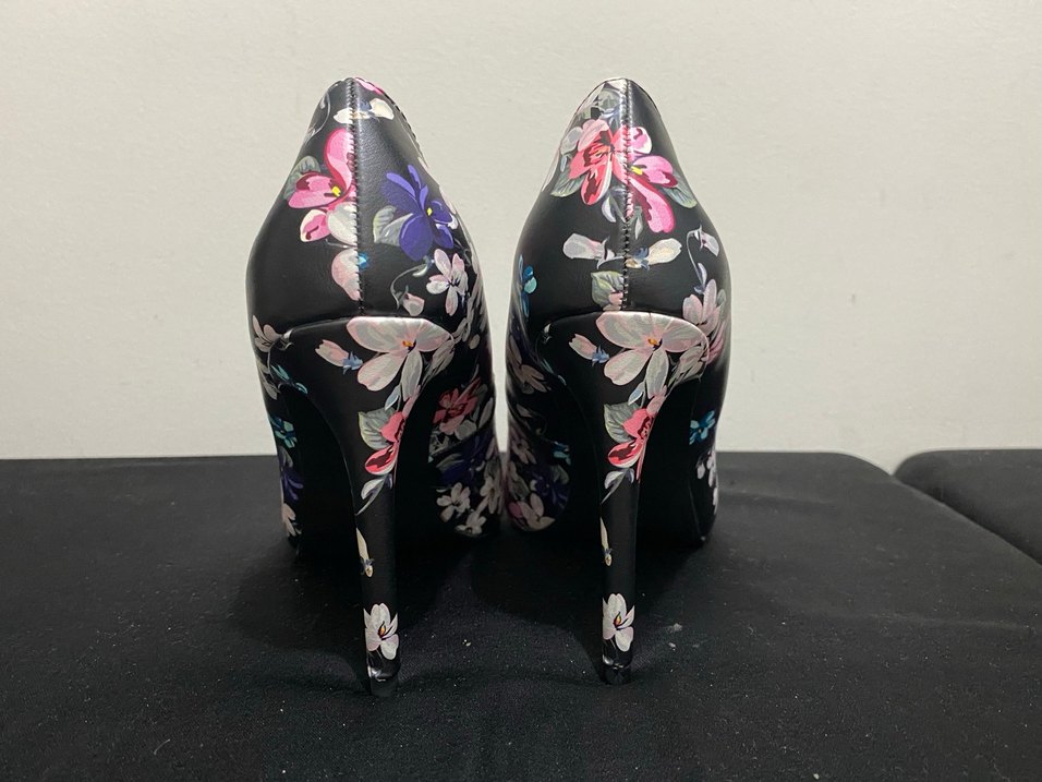 Çiçek Desenli Tokalı Stiletto Topuklu Kadın Ayakkabı - Görsel 3