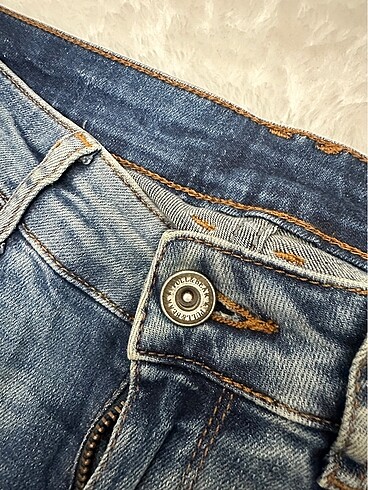 34 Beden Pull and bear düşük bel jean