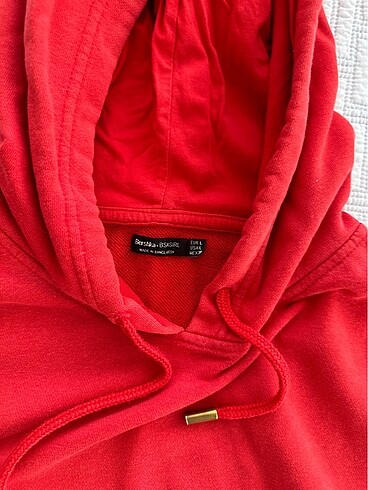 l Beden kırmızı Renk Bershka sweat