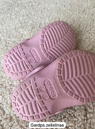 22 Beden Crocs sandalet