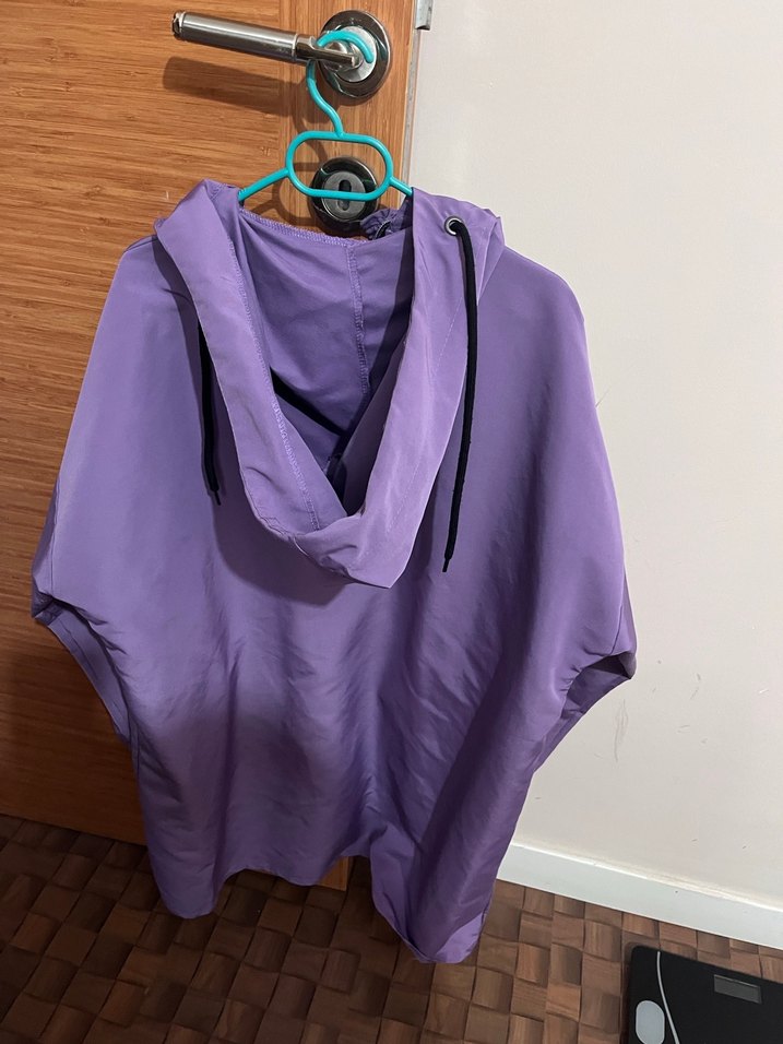 Mor Midi Kadın Yağmurluk Kapüşonlu - Görsel 3