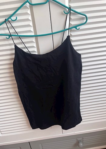 Siyah V Yakalı İnce Askılı Keten Bluz - Görsel 2