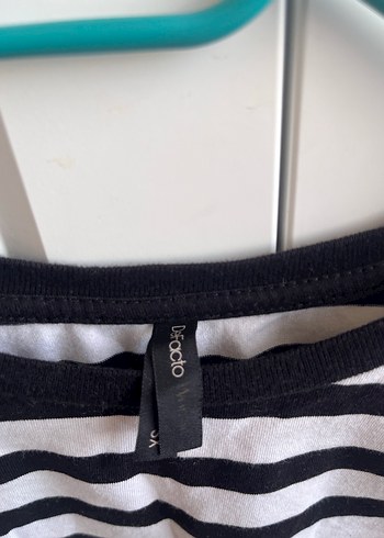 Kısa Kollu Çizgili Mini Kadın Tişört - Görsel 2