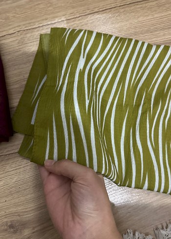 Yeşil Pilili Kadın şal - Görsel 4