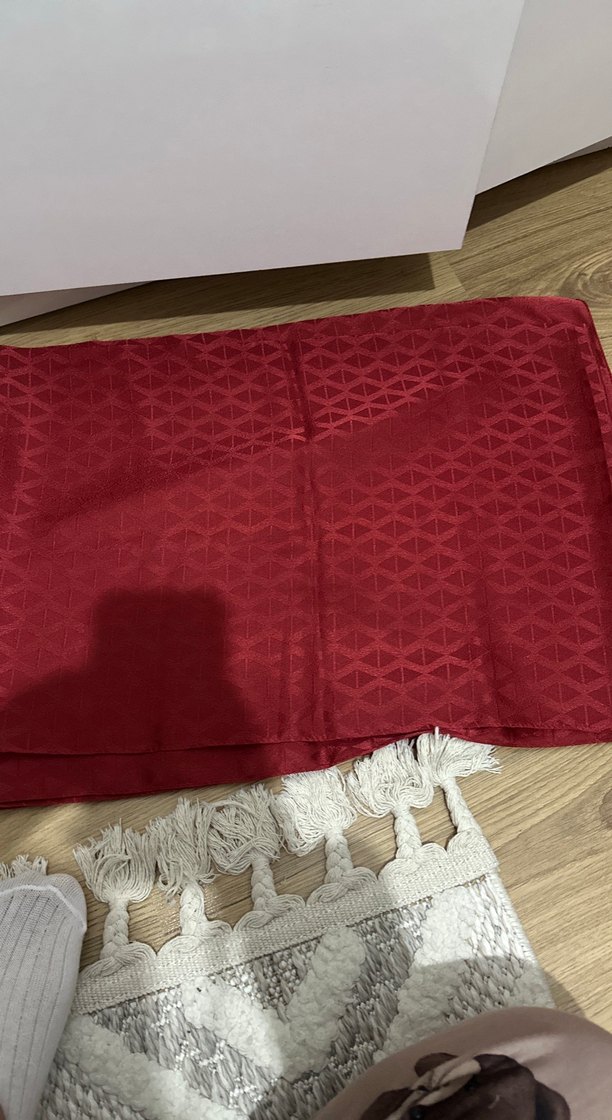 Bordo Kadın Şal - Drapeli ve Rahat - Görsel 2