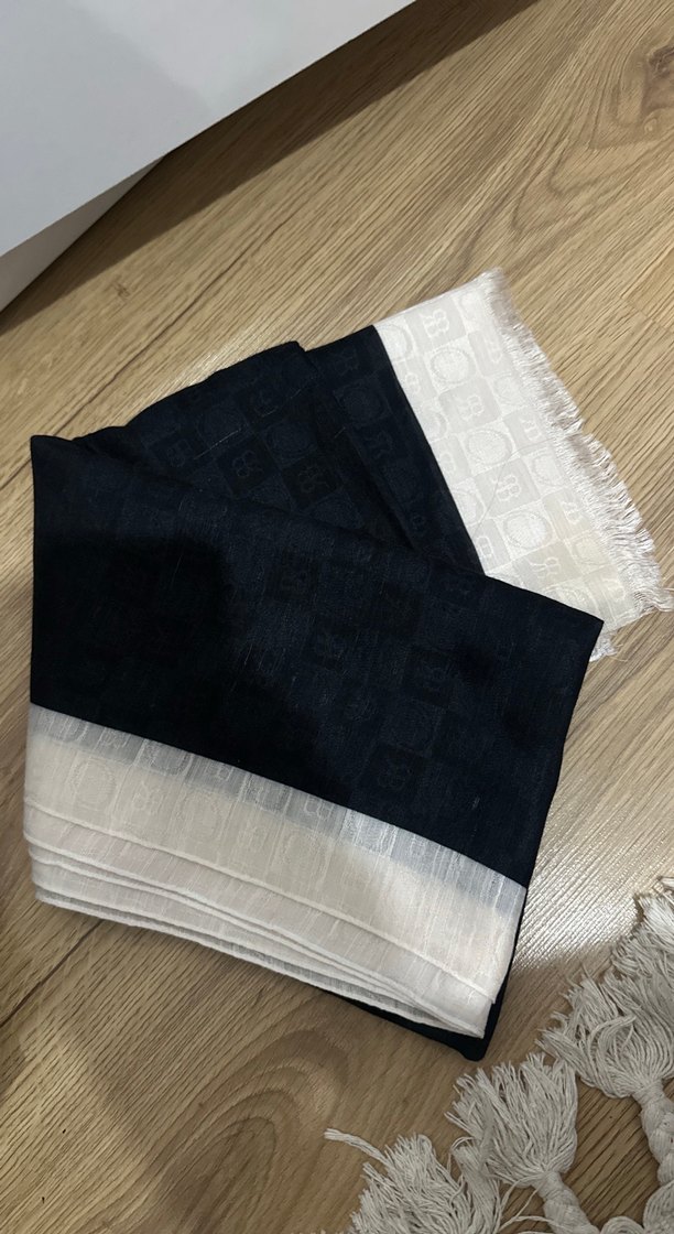 Kadın siyah şal  sorunsuz - Görsel 3