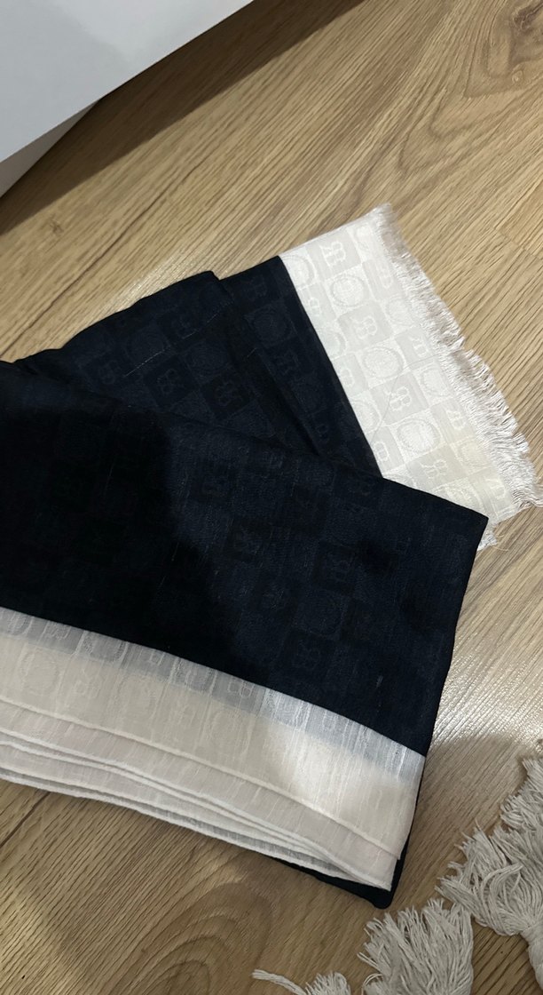 Kadın siyah şal  sorunsuz - Görsel 2