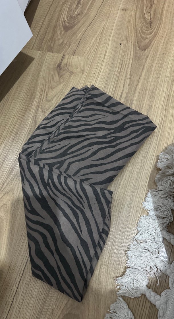 Gri Zebra Desenli  kahve tonlarında şal sorunsuz - Görsel 5