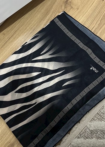 Mavi sorunsuz şal - Görsel 2