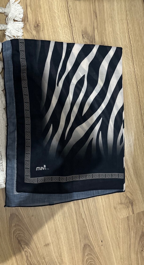 Mavi sorunsuz şal - Görsel 3