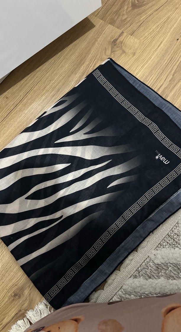 Mavi sorunsuz şal - Görsel 2