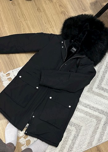 Kürklü Kapüşonlu Siyah Kadın Kışlık Mont zara - Görsel 2