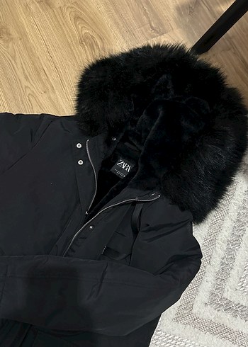 Kürklü Kapüşonlu Siyah Kadın Kışlık Mont zara - Görsel 3