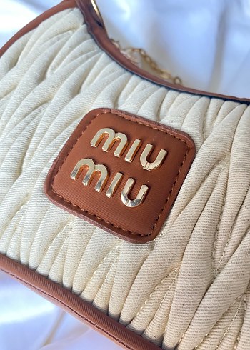 Diğer Miu Miu Bej Deri Nakışlı Kadın Çanta