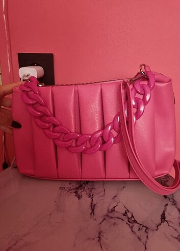 PEMBE OMUZ ÇANTASI