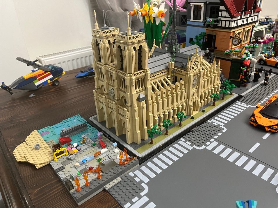 Lego notre dame - Görsel 2