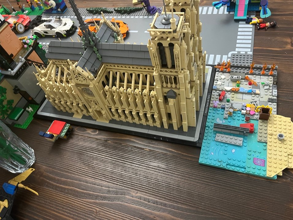 Lego notre dame - Görsel 4