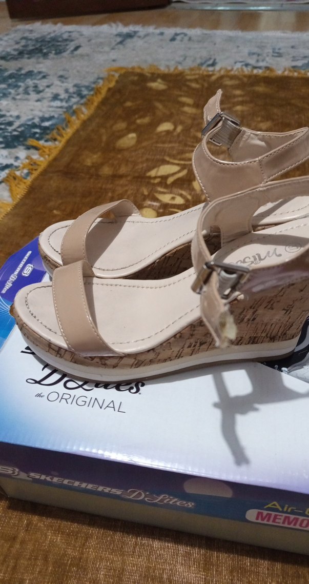 Bej Dolgu Topuklu Kadın Sandalet - Görsel 4