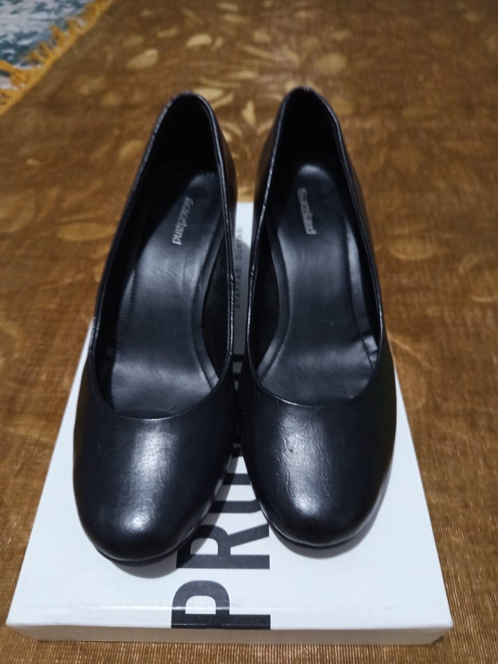 Kadın Siyah Dolgu Topuk Klasik Ayakkabı - Görsel 2