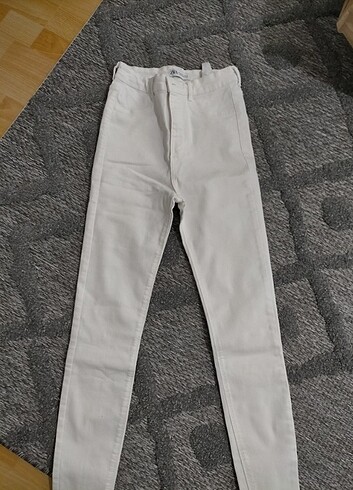 Zara kot Jean beyaz