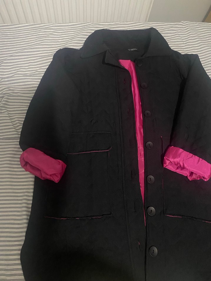 Düğmeli Siyah Kadın Ceket Pembe Astarlı - Görsel 4