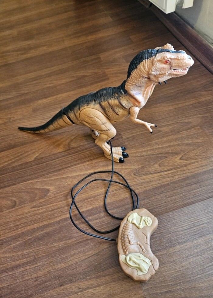 Kumandalı, yürüyen ve ses çıkaran oyuncak dinozor   - Görsel 4