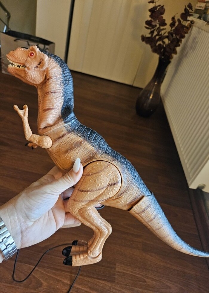 Kumandalı, yürüyen ve ses çıkaran oyuncak dinozor   - Görsel 2
