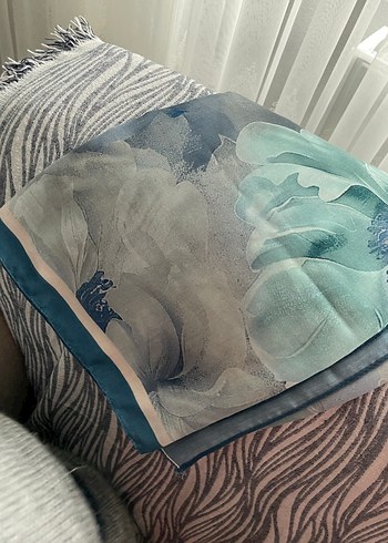 Mavi Gri Çiçek Desenli Bohem Şal - Görsel 2