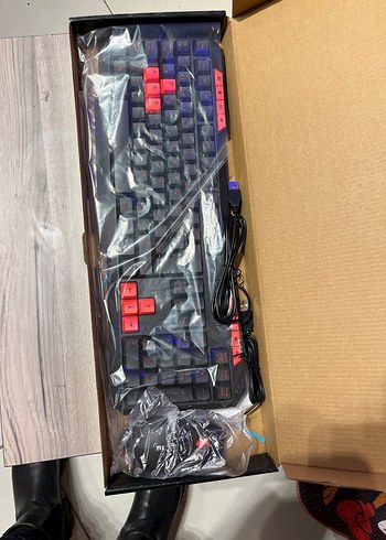 EVEREST KM-6825 Kablolu Kırmızı Siyah Klavye - Görsel 5