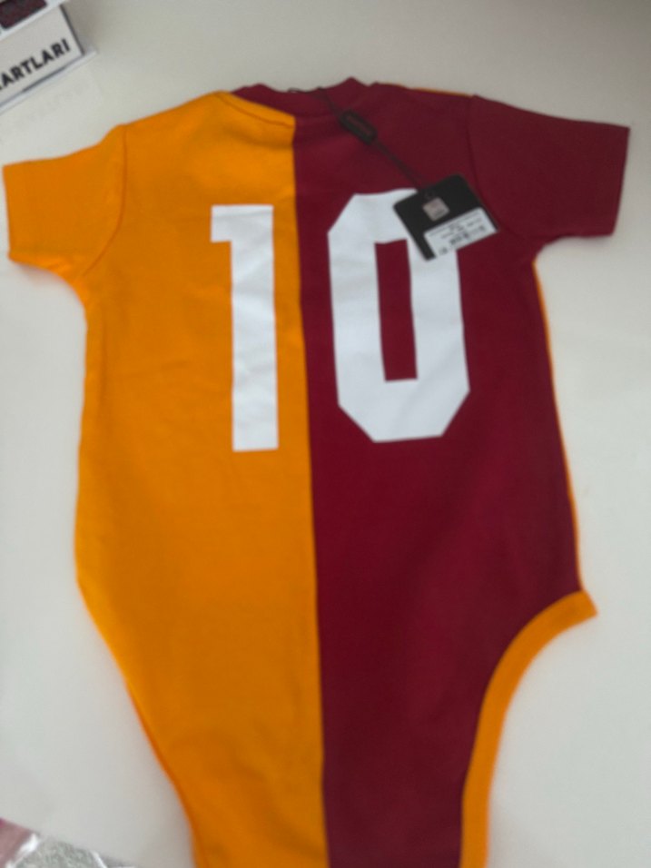 GS Kısa Kollu Bebek Body, Düğmeli, Sokak Stili - Görsel 2