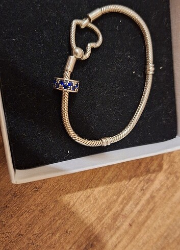 PANDORA CHARM