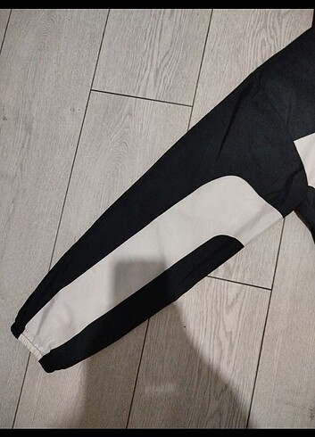 m Beden Nike sembollü paraşüt kumaş oversize yagmurluk ceket 