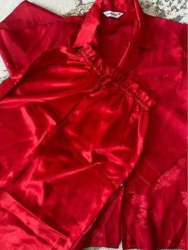Diğer Saten pijama takımı