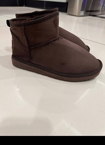 37 Beden Ugg Ultramini 