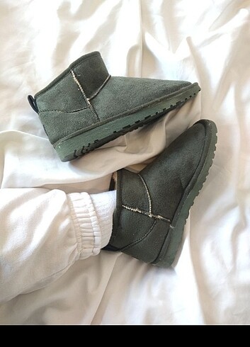 38 Beden UGG Ultramini 