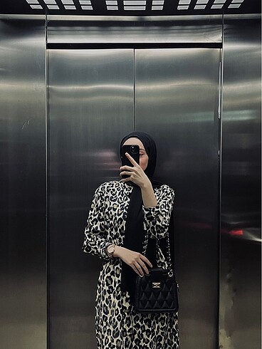 leopar desenli elbise