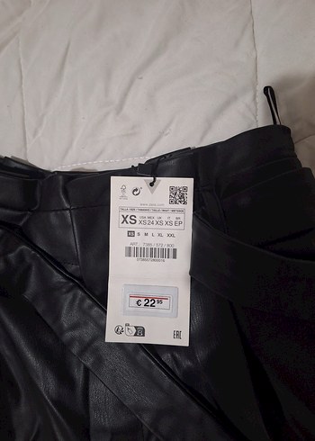 Zara Siyah Deri Şort - Görsel 5