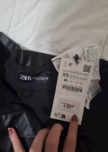 Zara Siyah Deri Şort - Görsel 6