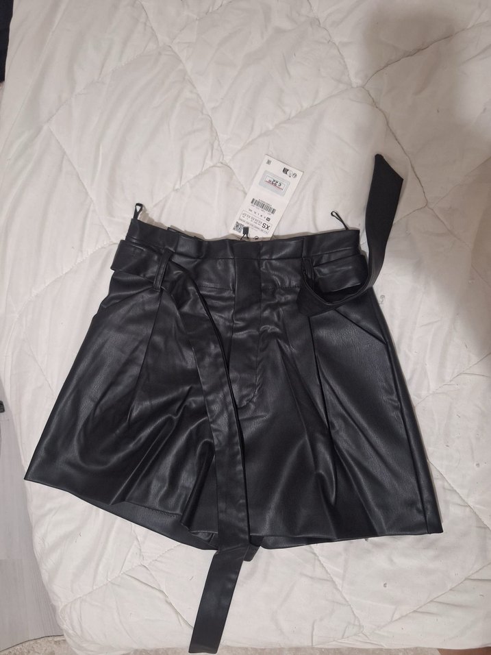 Zara Siyah Deri Şort - Görsel 2