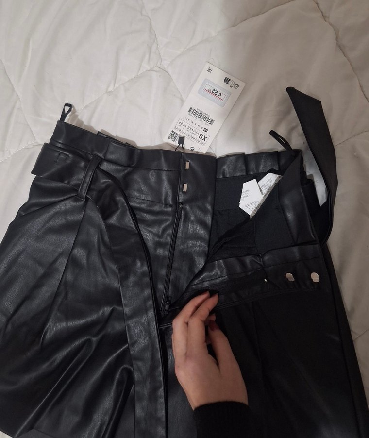 Zara Siyah Deri Şort - Görsel 4