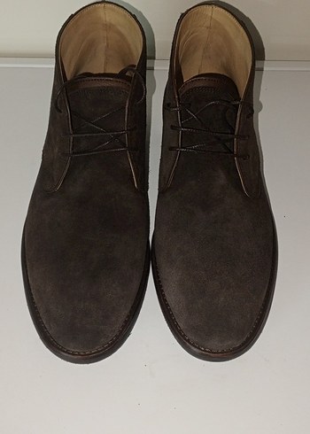 Russell & Bromley 42