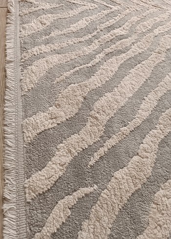 Beden Gri Zebra Desenli Modern Halı