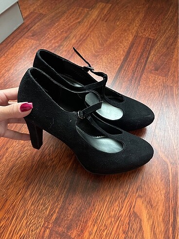 Topuklu ayakkabı - Görsel 3