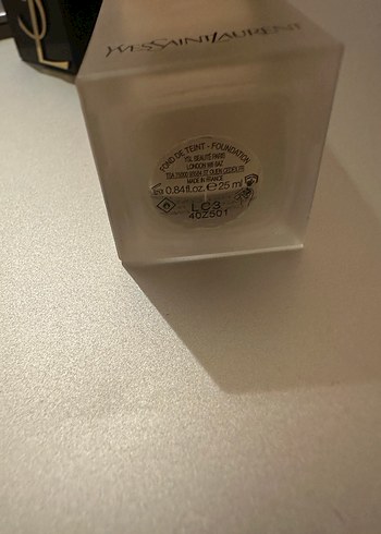 Yves Saint Laurent Yves Saint Laurent All Hours Fondöten 25 ml.